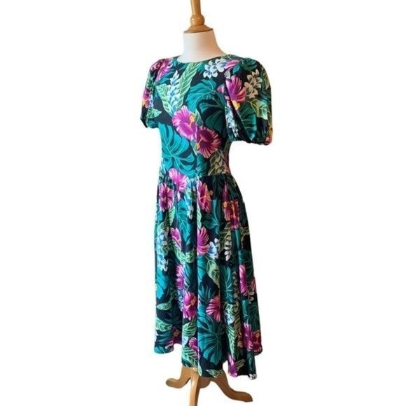 RARE Vintage 1980s Puff Sleeve Midi Hawaiian Dress - Small - Picture 2 of 8